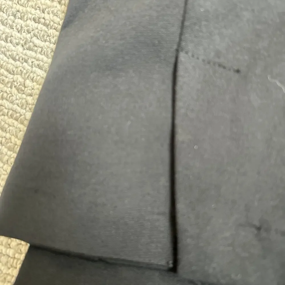 Amazon Essentials Women's Relaxed-Fit Soft Ponte Blazer, Black, X-Large - Picture 14 of 16